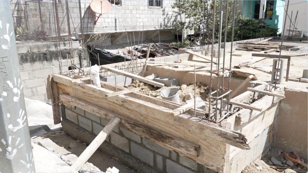 MIVHED-Ministro-Ito-Bisono-Detiene-Construccion-Clandestina