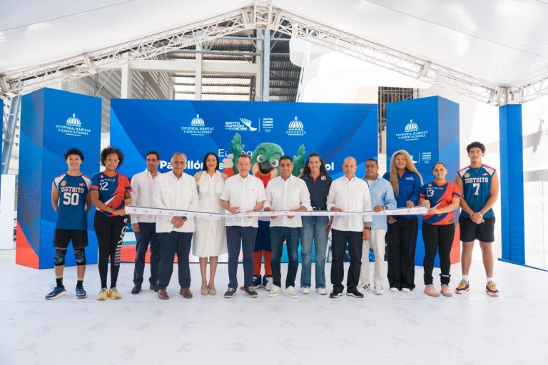MIVHED-inaugura-moderno-Pabellon-de-Practica-de-Voleibol