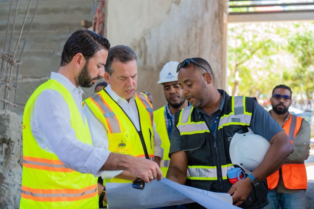 Ministro-Ito-Bisono-acelera-entrega-de-obras-deportivas