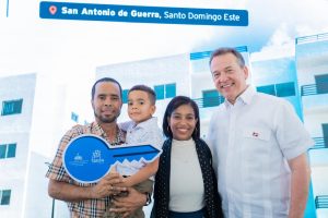 Ministro-Ito-Bisono-afirma-continuidad-del-programa-Familia-Feliz