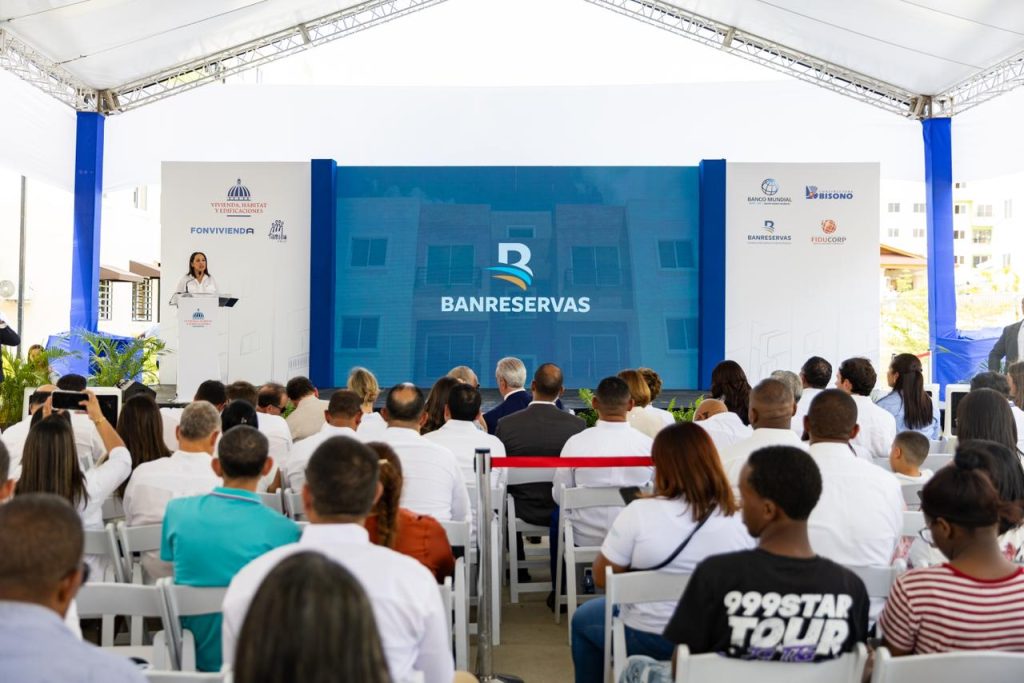 Entrega de los primeros 700 apartamentos del Urbanización San José