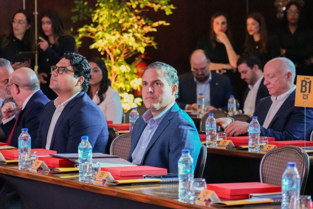 El ministro Jean Luis Rodríguez, en el Construction & Real Estate Summit 2026.